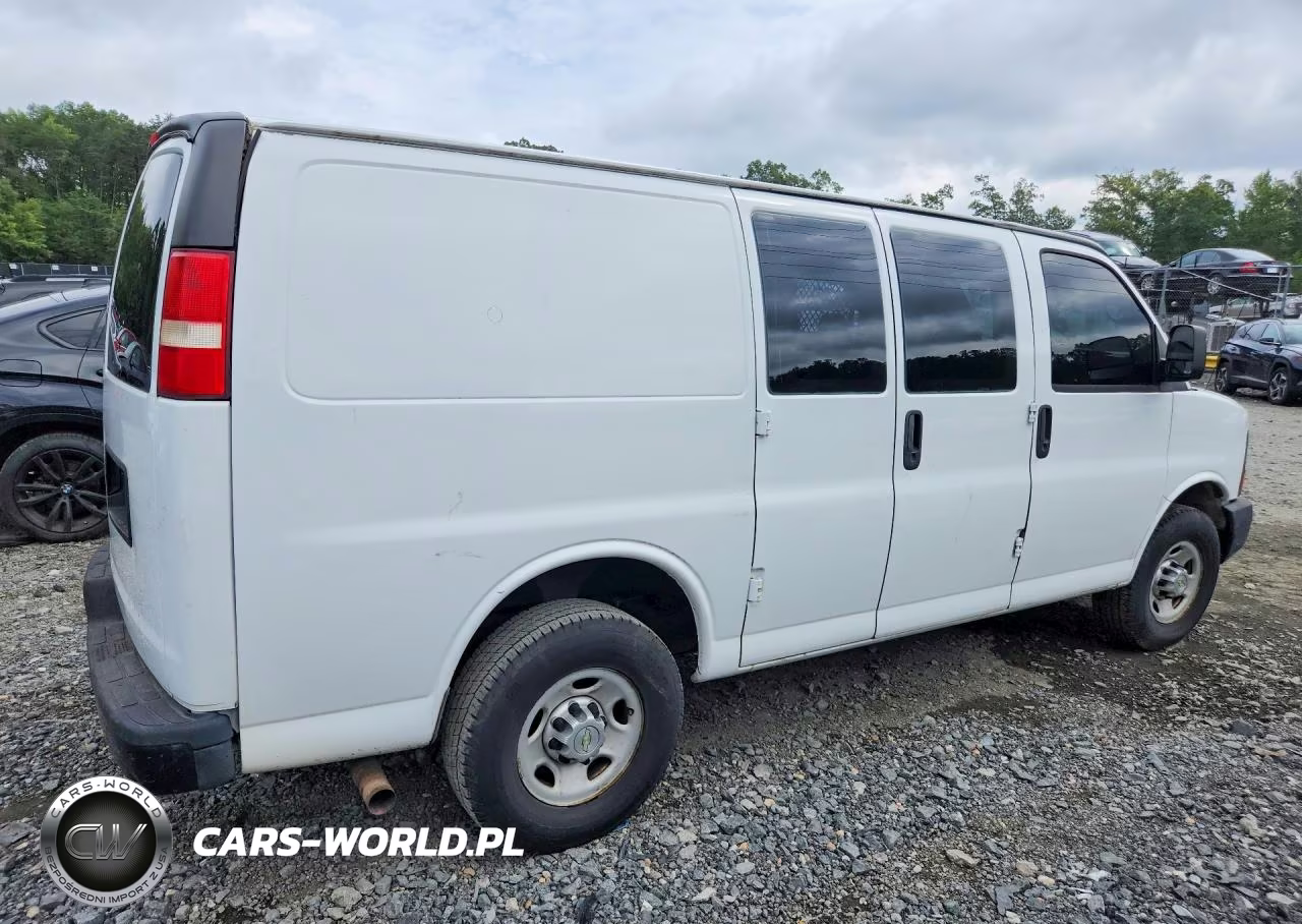2014 Chevrolet Express 2500 Work Van VIN:1GCWGFCA3E1102357 - 3