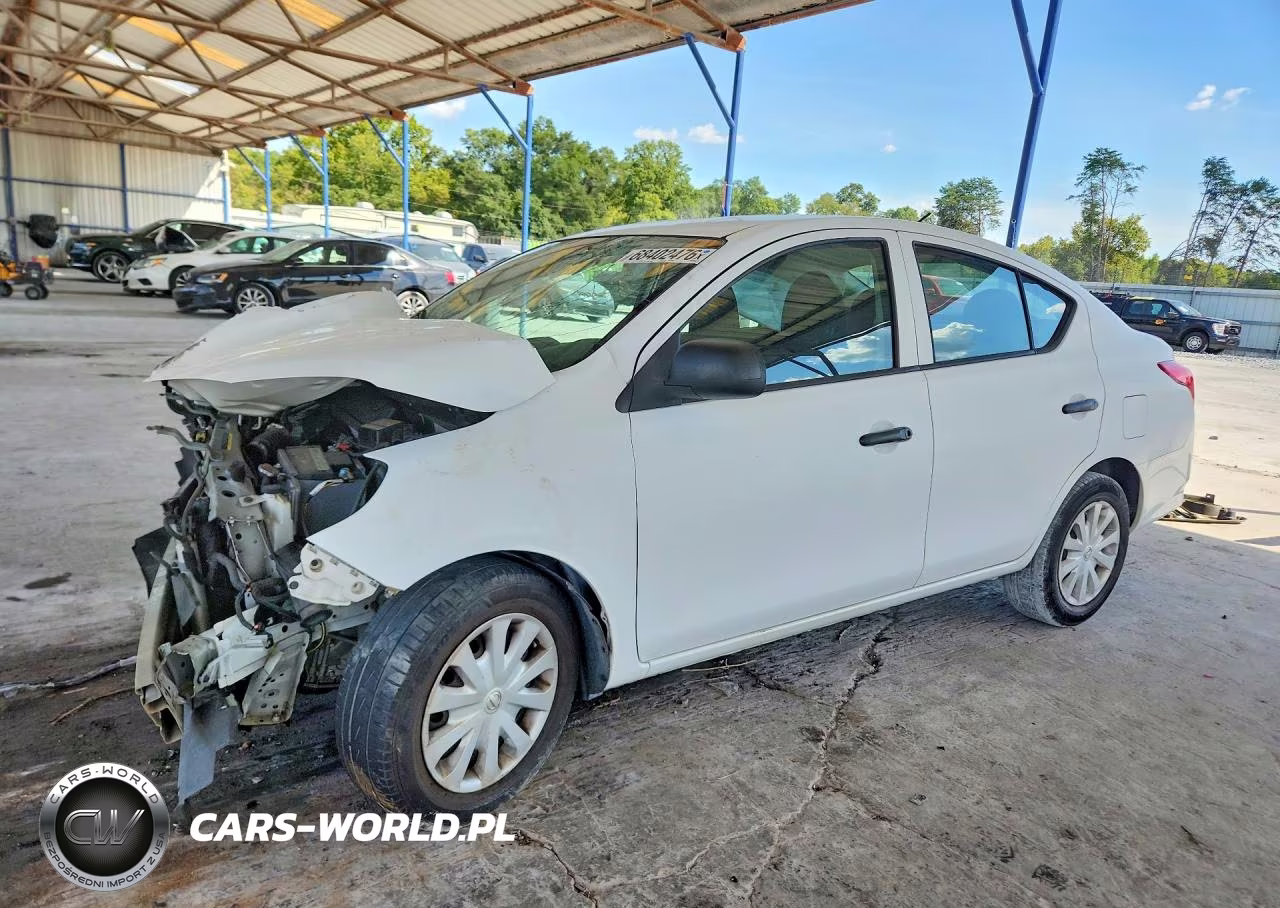 2015 Nissan Versa 1.6 S – zdjęcie 1 z 12