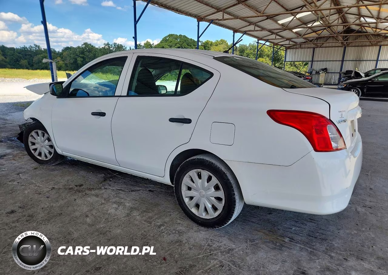 2015 Nissan Versa 1.6 S VIN:3N1CN7AP2FL827287 - 2