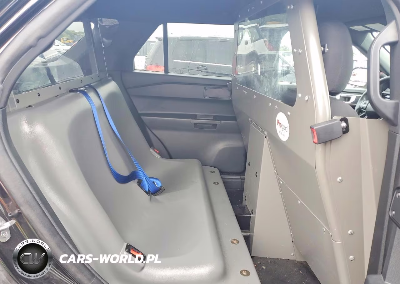 2023 Ford Explorer Police Interceptor VIN:1FM5K8AC7PGC17274 - 11