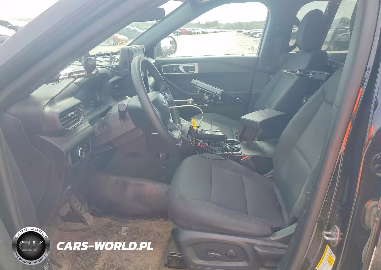 2023 Ford Explorer Police Interceptor VIN:1FM5K8AC7PGC17274 - 7