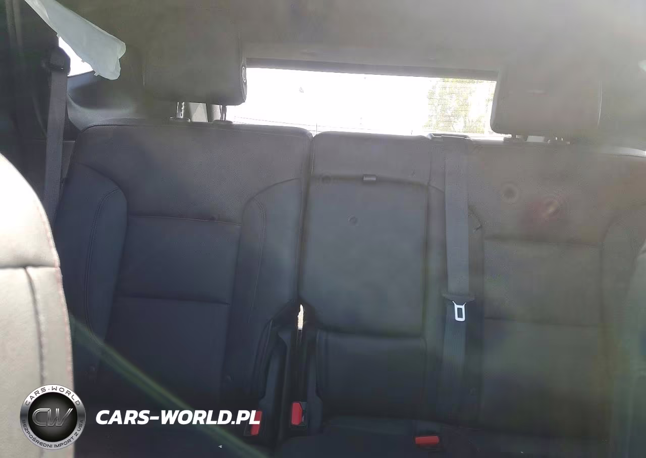 2019 Chevrolet Blazer Rs VIN:3GNKBERS3KS680290 - 10
