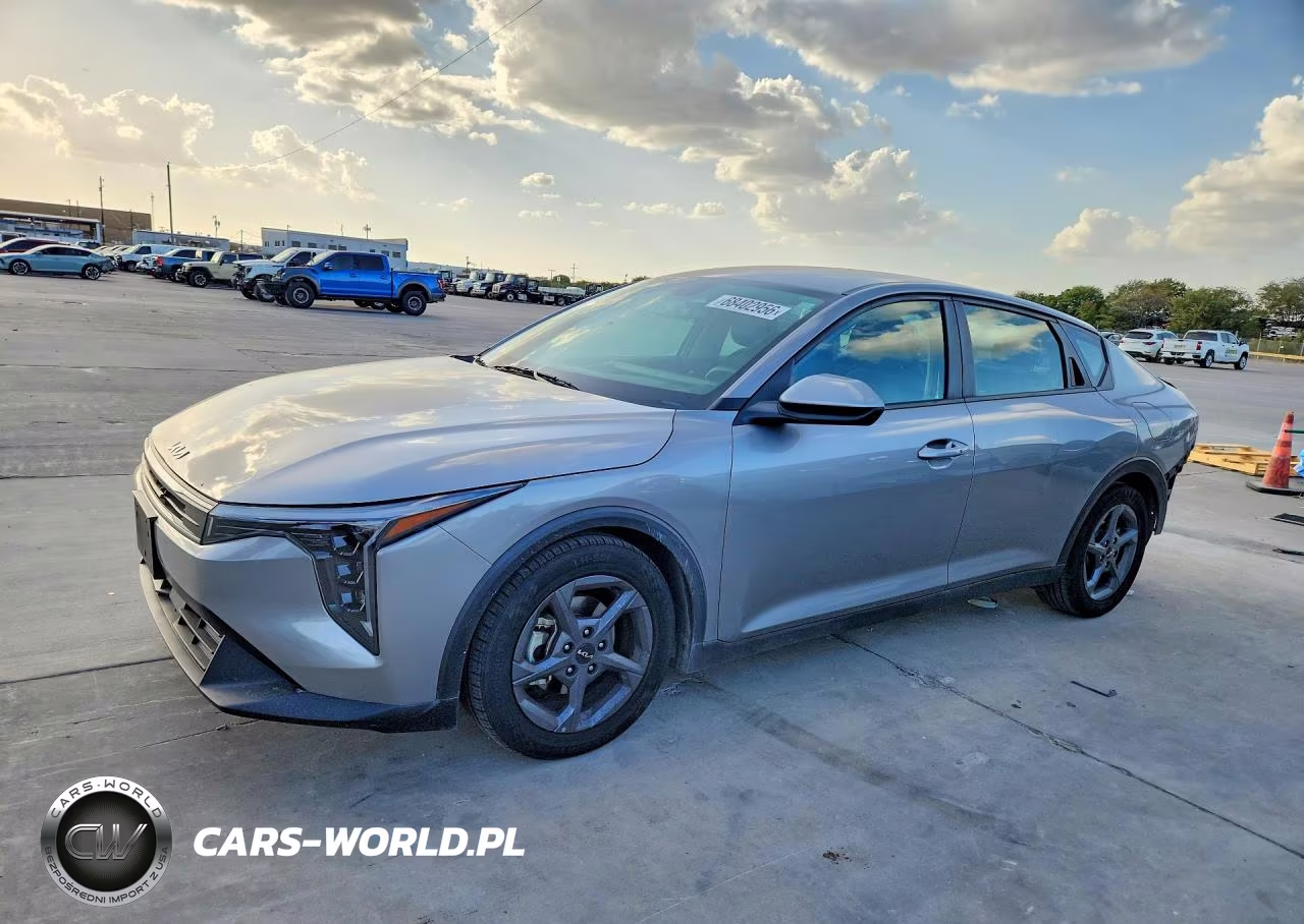 2025 Kia K4 Lxs VIN:3KPFT4DEXSE028185 - 1