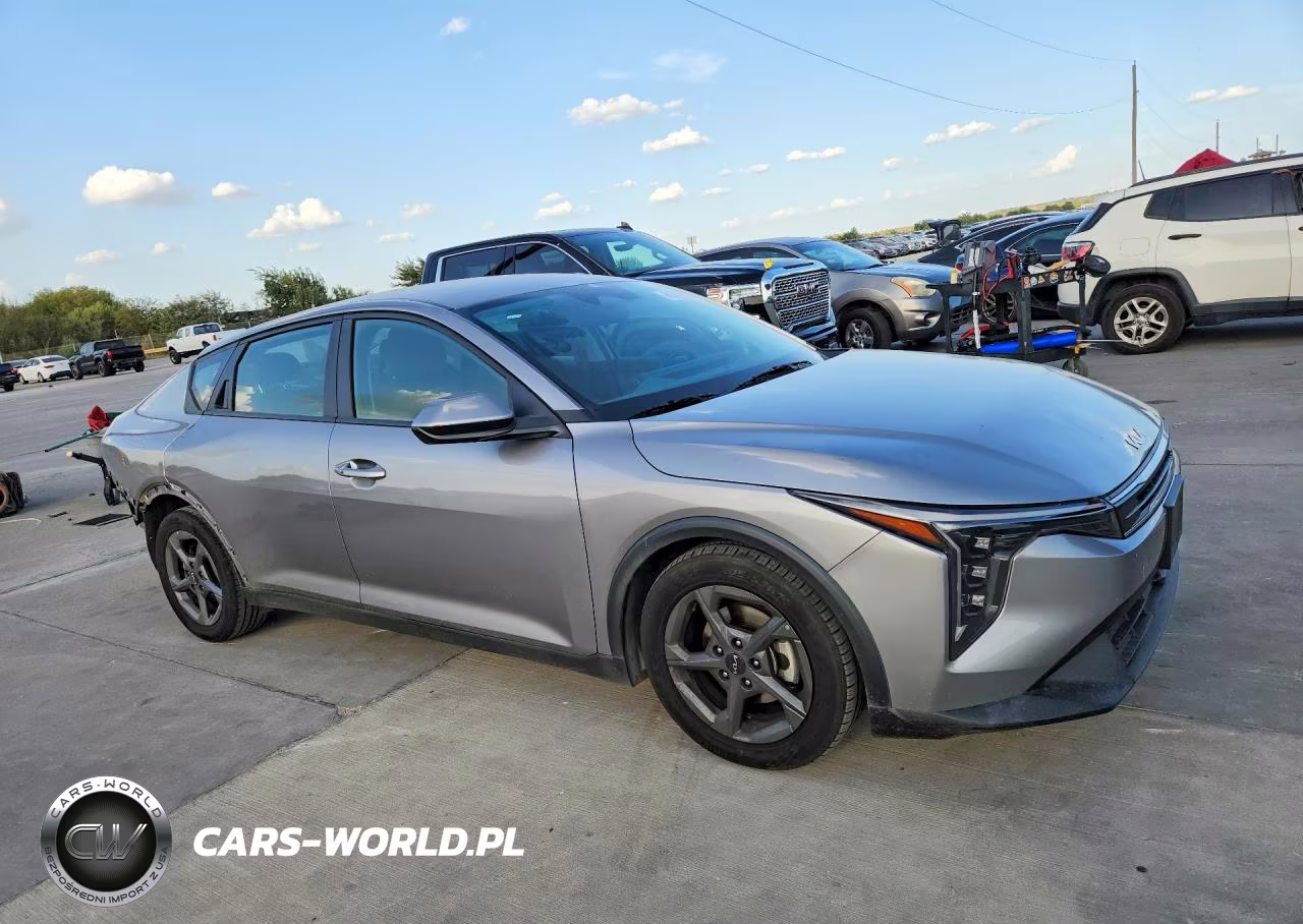 2025 Kia K4 Lxs VIN:3KPFT4DEXSE028185 - 4