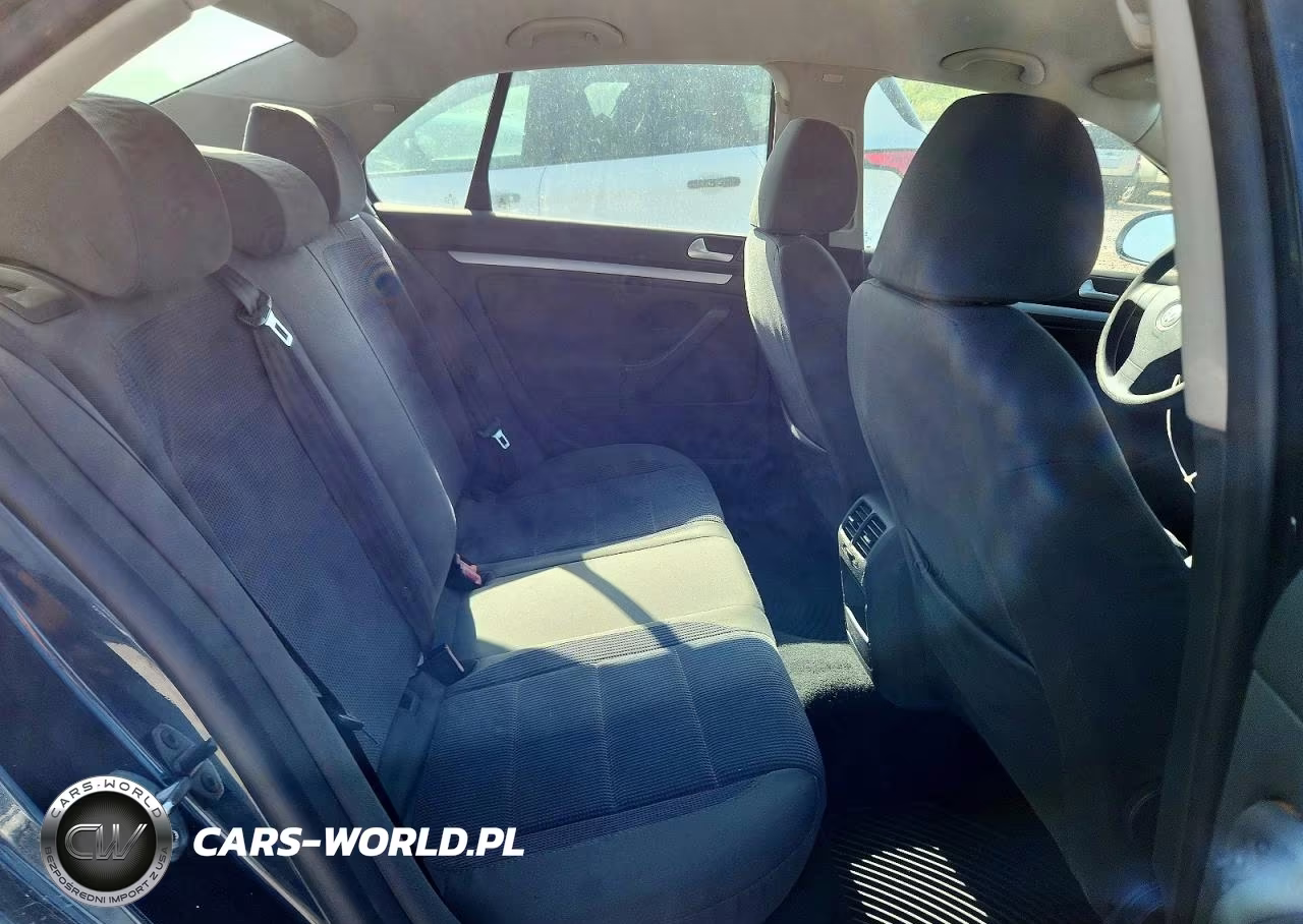 2008 Volkswagen Jetta S VIN:3VWJM71K08M037704 - 10