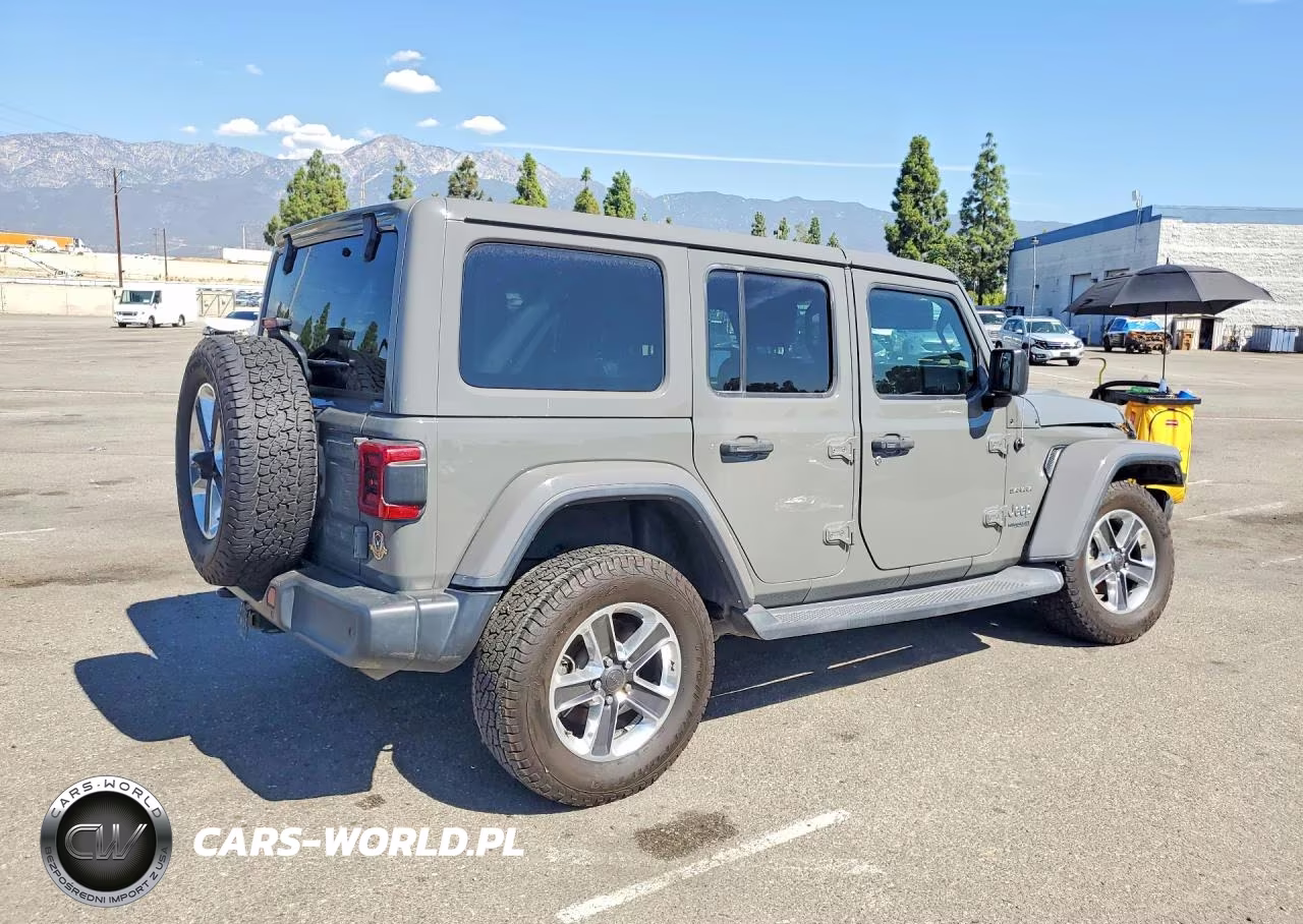 2019 Jeep Wrangler Unlimited Sahara VIN:1C4HJXEG9KW570948 - 3