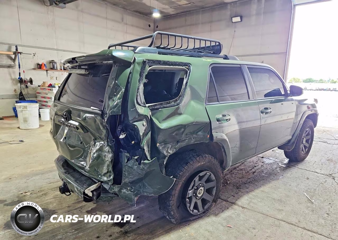 2021 Toyota 4Runner Trail Edition VIN:JTEBU5JR8M5885852 - 3