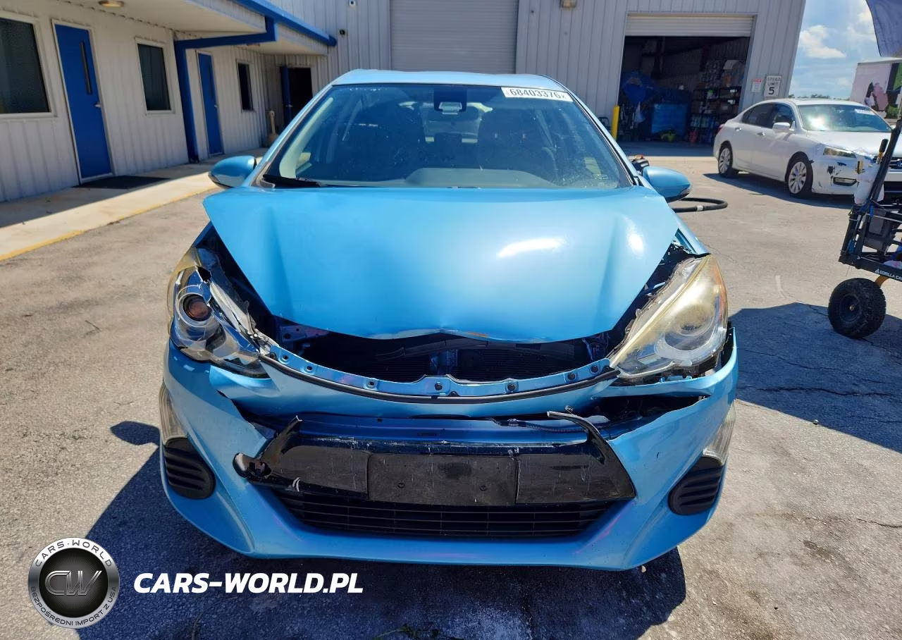2016 Toyota Prius C Three VIN:JTDKDTB39G1119871 - 5