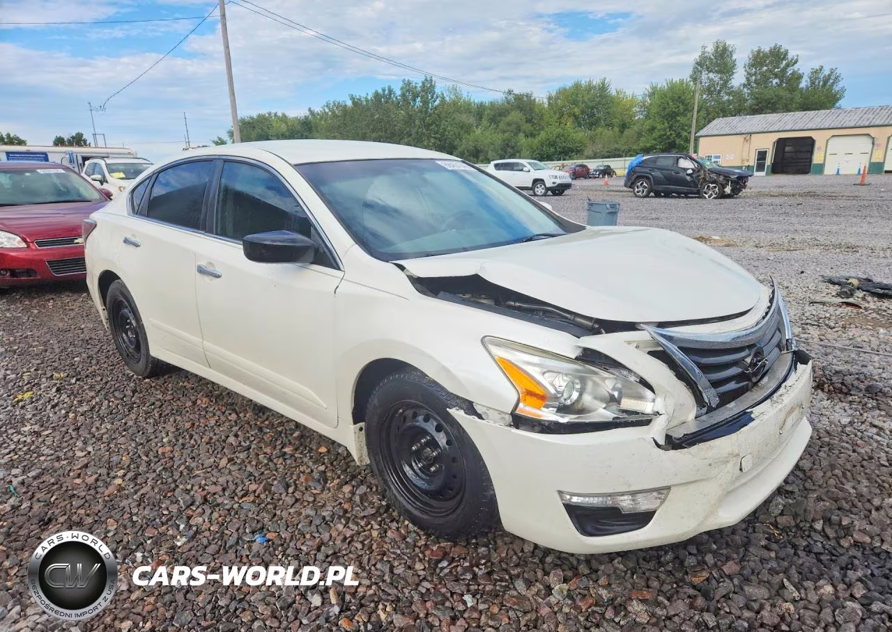 2015 Nissan Altima 2.5 S VIN:1N4AL3APXFC579701 - 4
