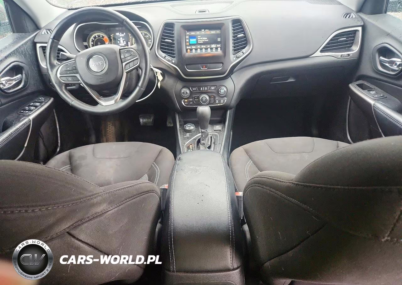 2019 Jeep Cherokee Latitude VIN:1C4PJMCX0KD371523 - 8