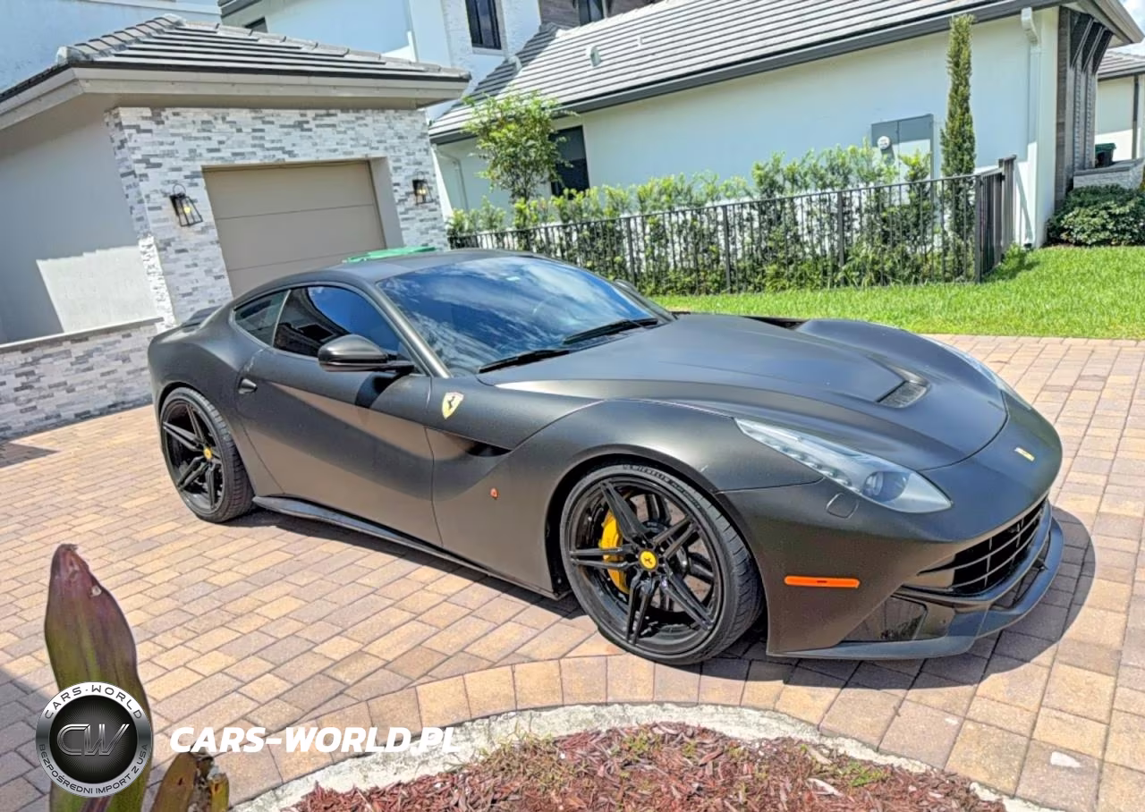 2015 Ferrari F12 Berlinetta – zdjęcie 1 z 10