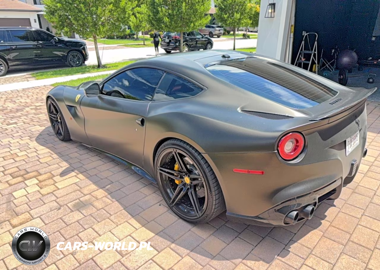 2015 Ferrari F12 Berlinetta VIN:ZFF74UFAXF0211808 - 3