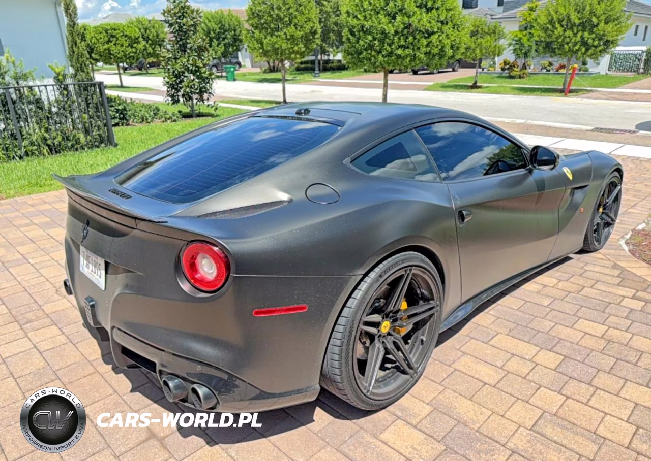 2015 Ferrari F12 Berlinetta VIN:ZFF74UFAXF0211808 - 4