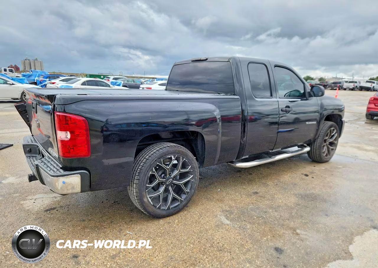 2011 Chevrolet Silverado C1500 Ls VIN:1GCRCREA4BZ342540 - 3