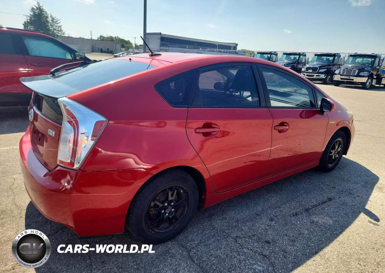 2015 Toyota Prius Four VIN:JTDKN3DU0F1948457 - 3