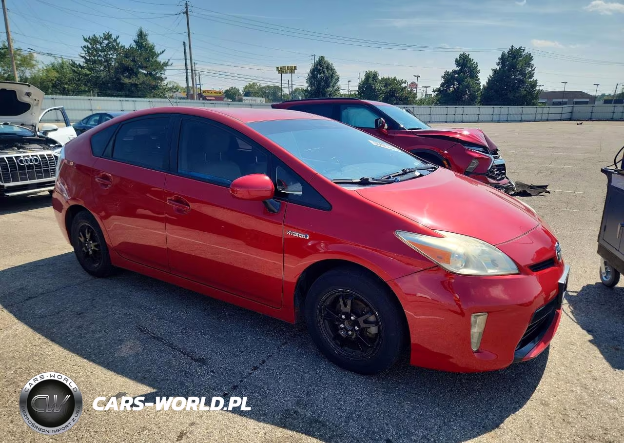 2015 Toyota Prius Four VIN:JTDKN3DU0F1948457 - 4