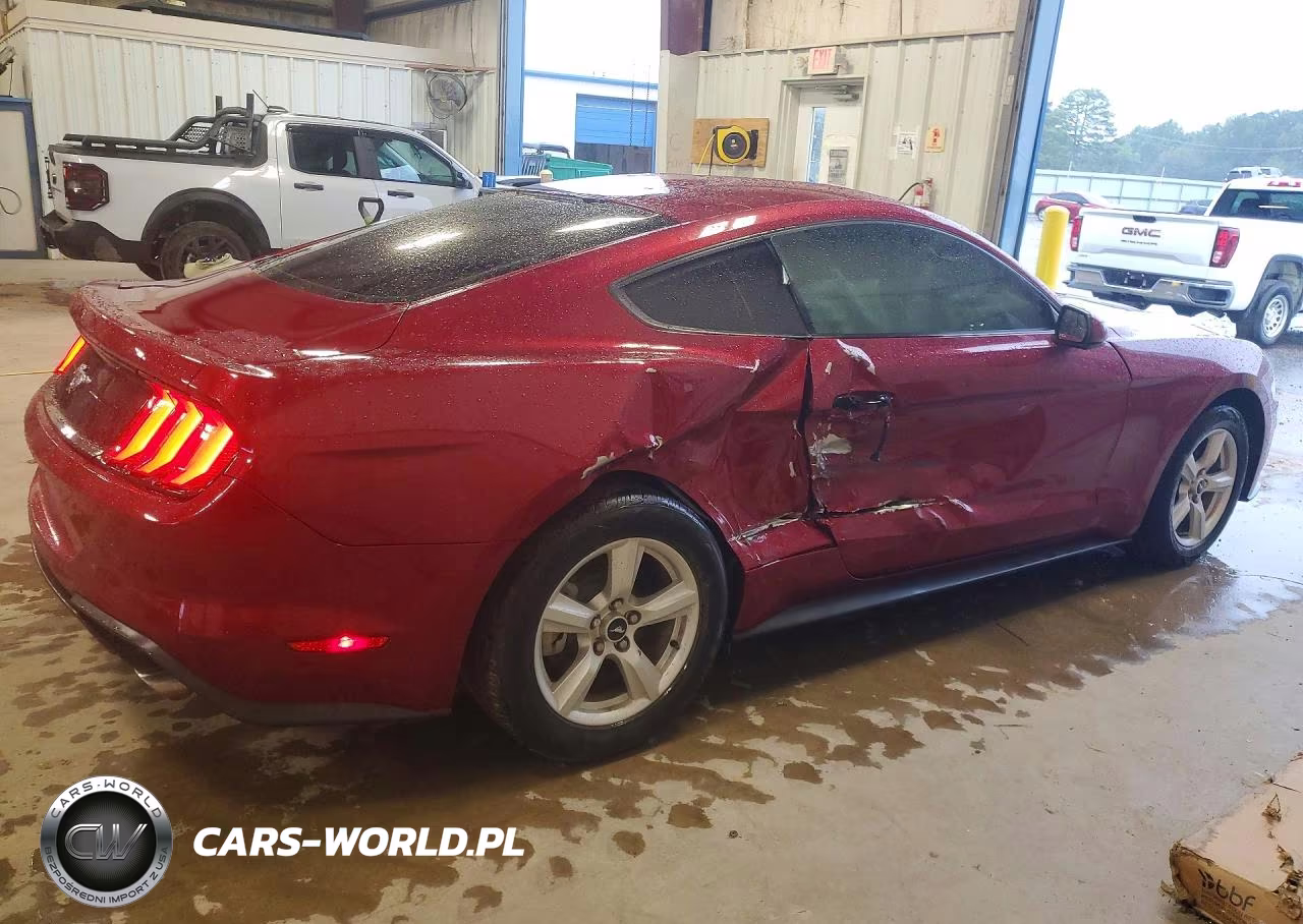 2018 Ford Mustang VIN:1FA6P8TH9J5181101 - 3