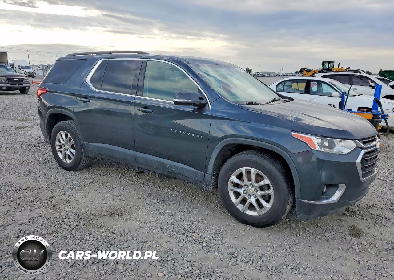 2019 Chevrolet Traverse Lt VIN:1GNEVGKWXKJ227525 - 4