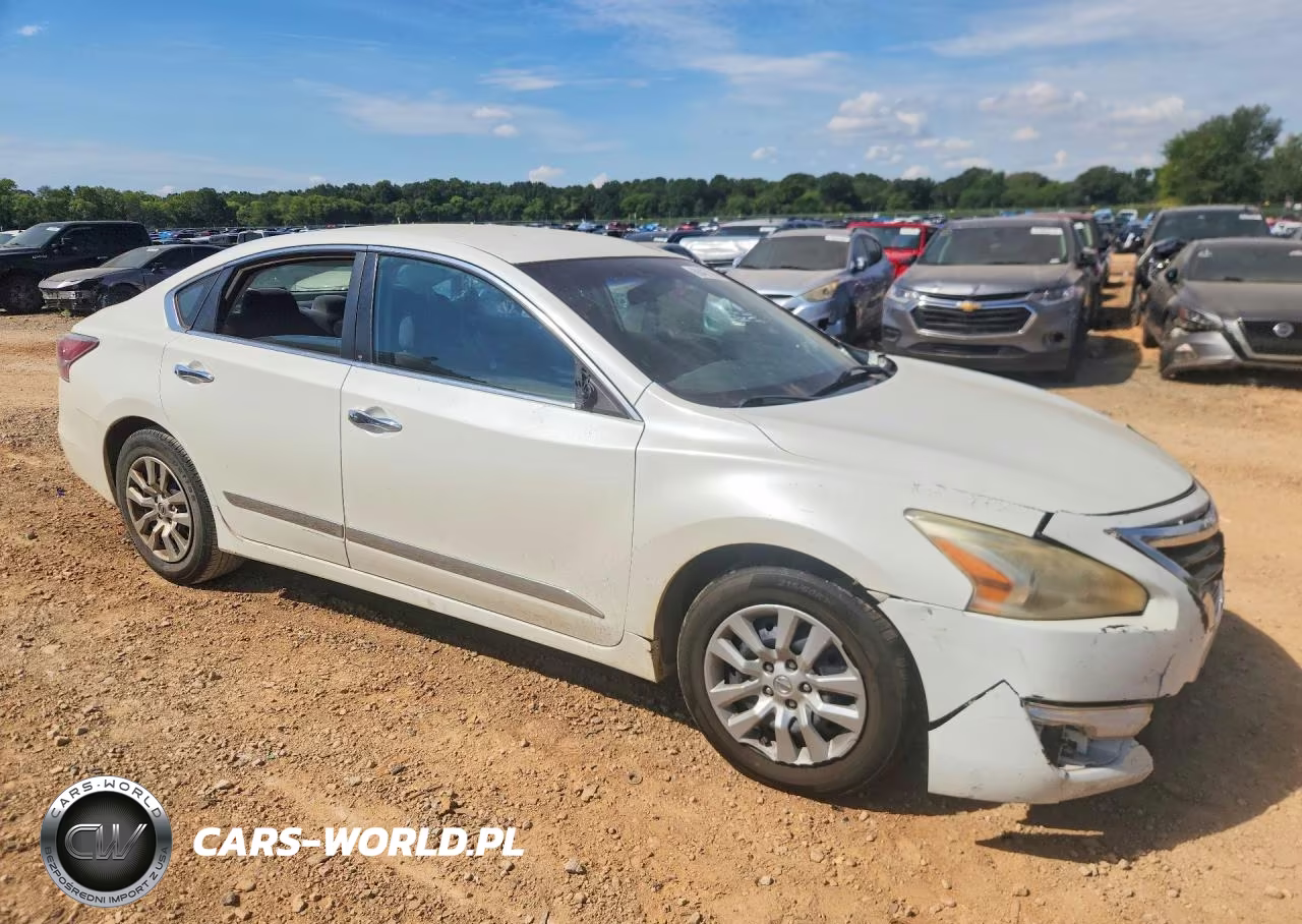 2014 Nissan Altima 2.5 S VIN:1N4AL3APXEN343035 - 4
