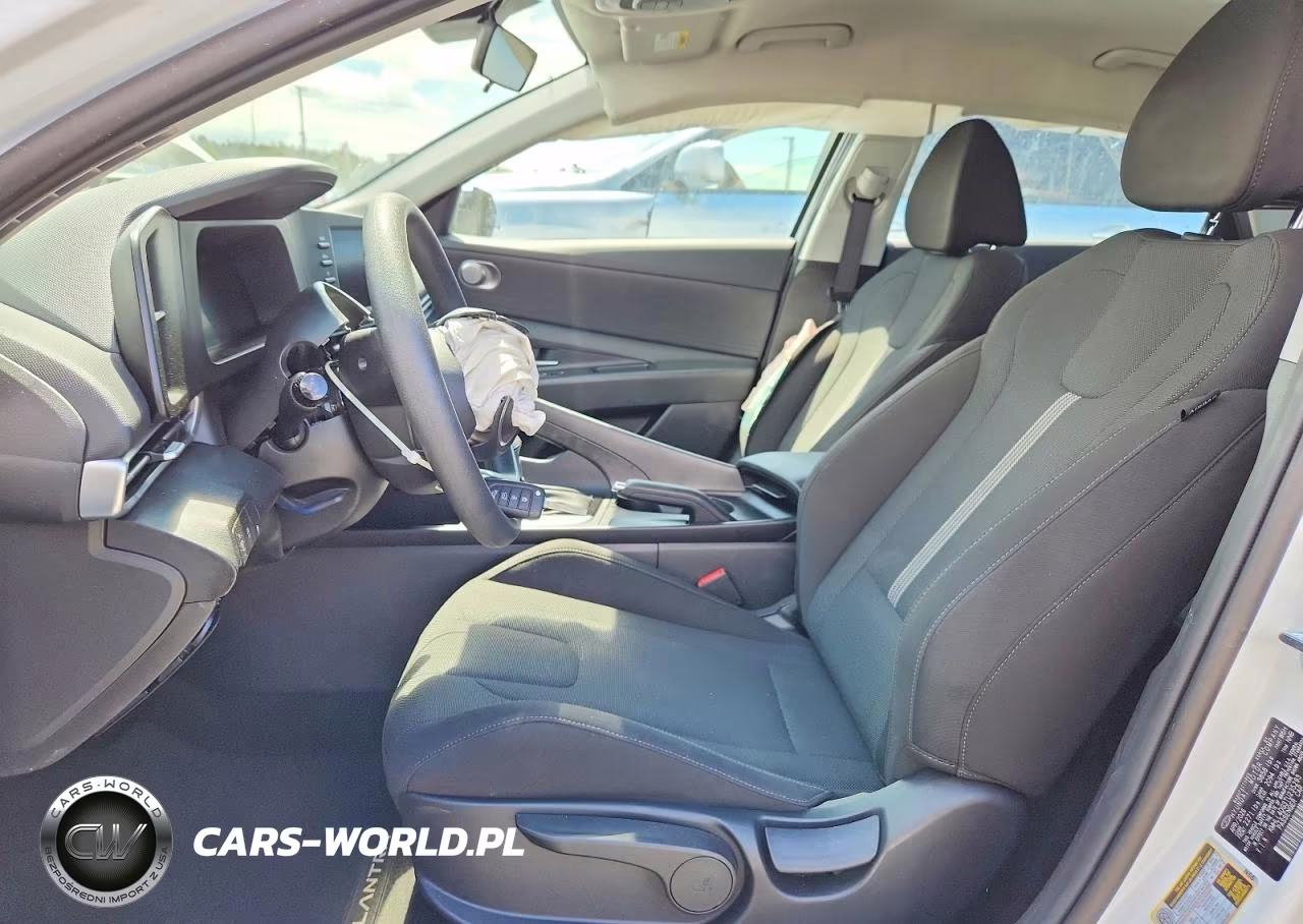 2026 Hyundai Elantra Se VIN:KMHLL4DG3TU235293 - 7