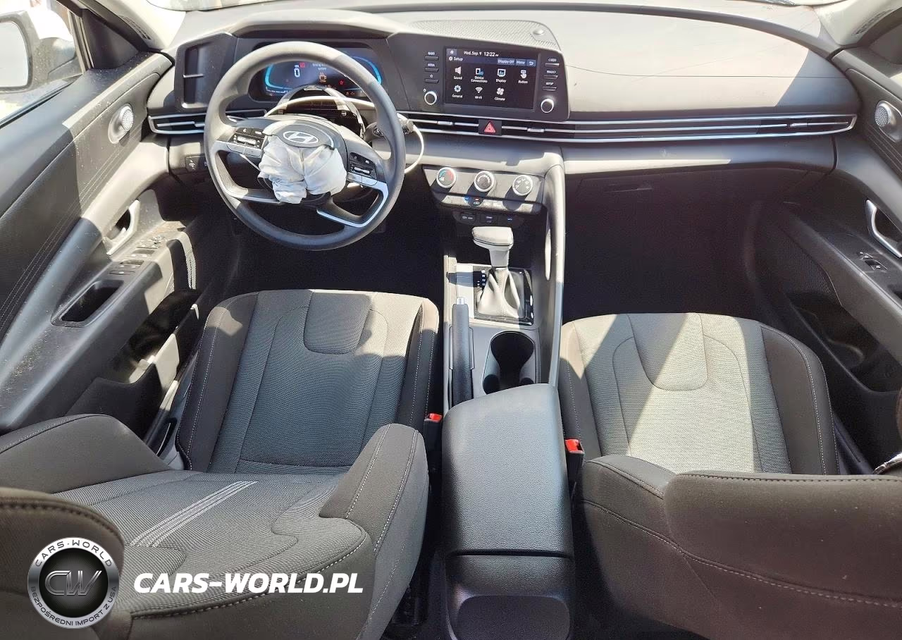 2026 Hyundai Elantra Se VIN:KMHLL4DG3TU235293 - 8