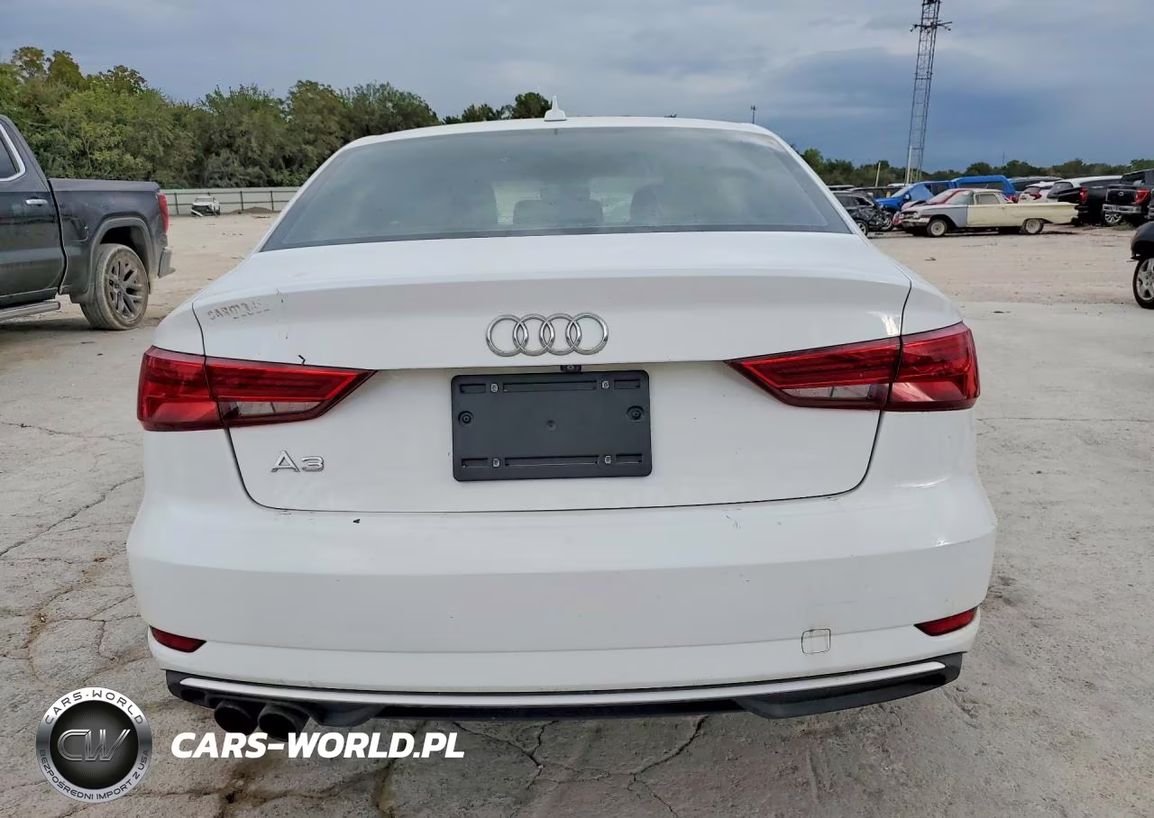 2018 Audi A3 2.0T Premium-2.0T Tech Premium VIN:WAUAUGFF1J1010977 - 6
