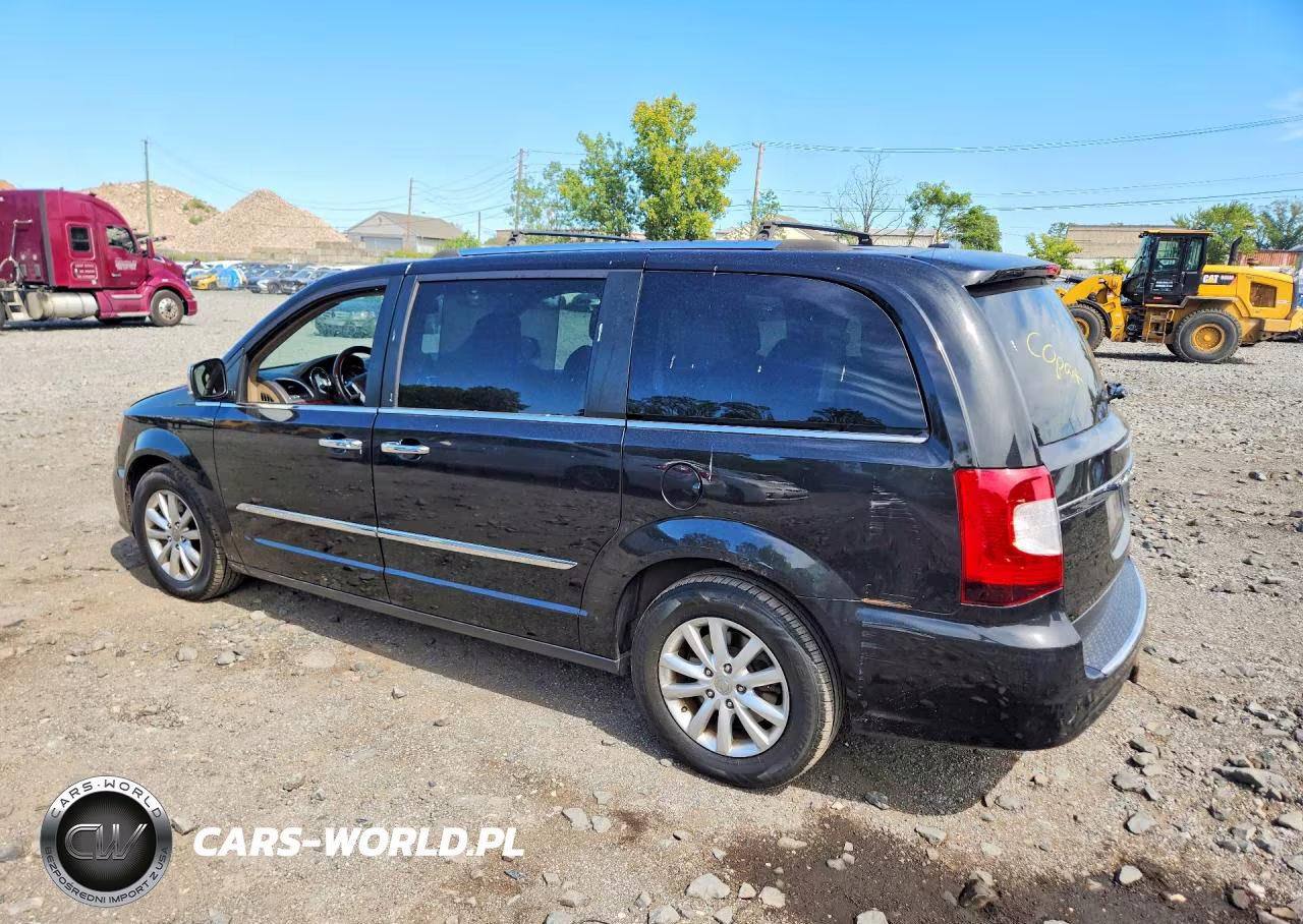 2015 Chrysler Town & Country Limited Platinum VIN:2C4RC1GG1FR728898 - 2