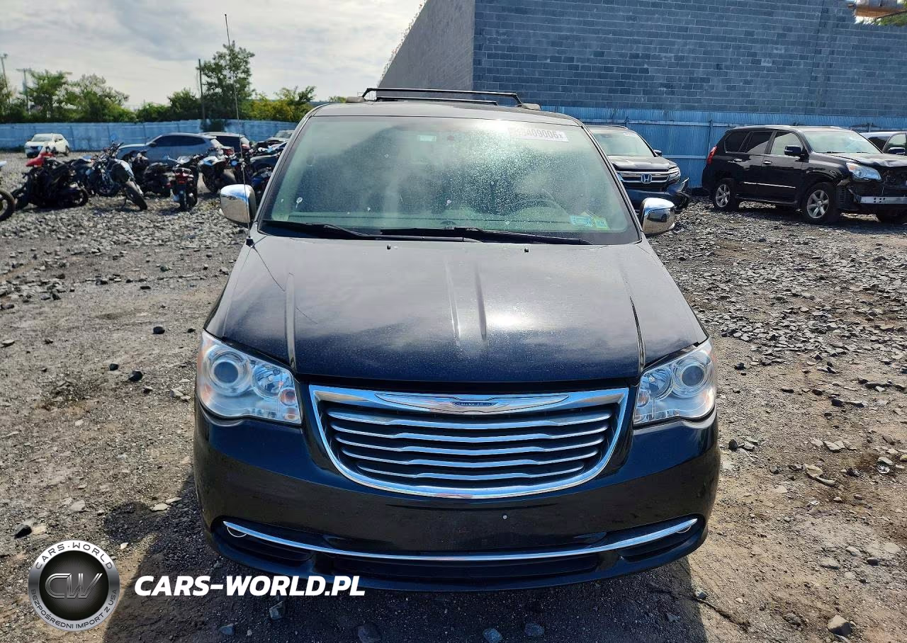 2015 Chrysler Town & Country Limited Platinum VIN:2C4RC1GG1FR728898 - 5