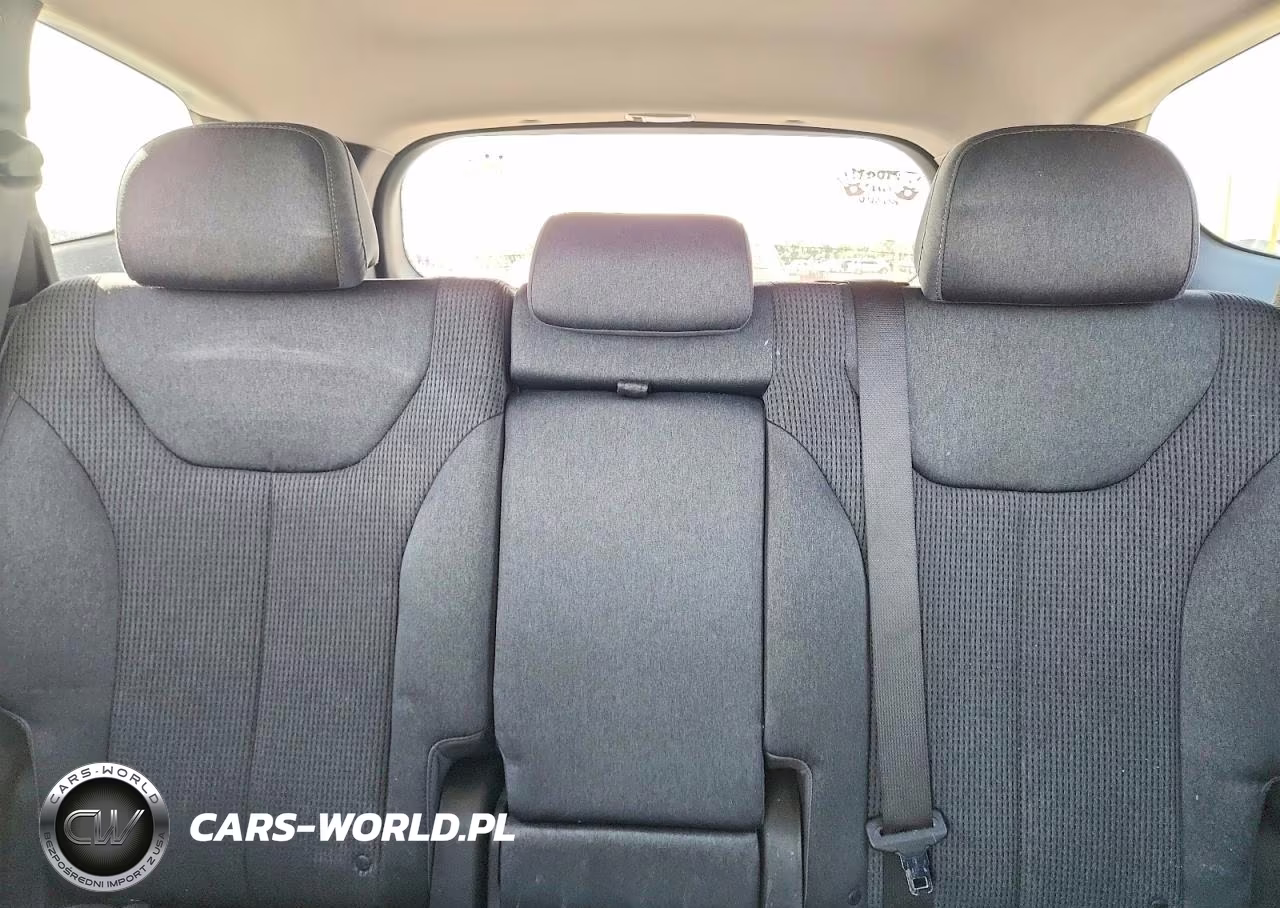 2019 Hyundai Santa Fe Se VIN:5NMS2CADXKH004677 - 10