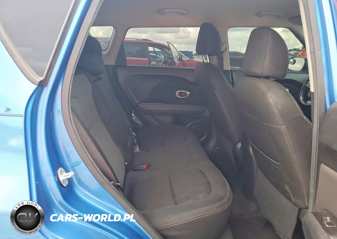 2017 Kia Soul + VIN:KNDJP3A57H7486403 - 10