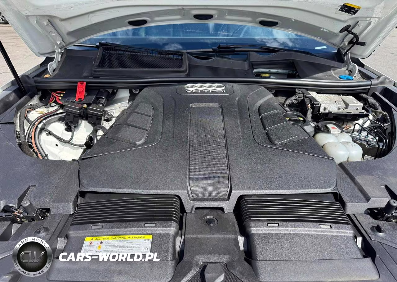 2018 Audi Q7 Premium Plus VIN:WA1LAAF7XJD023827 - 10