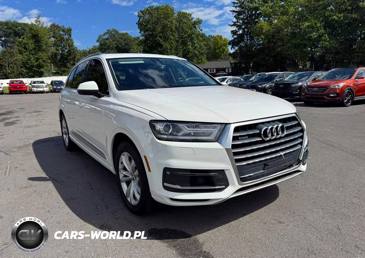 2018 Audi Q7 Premium Plus VIN:WA1LAAF7XJD023827 - 4