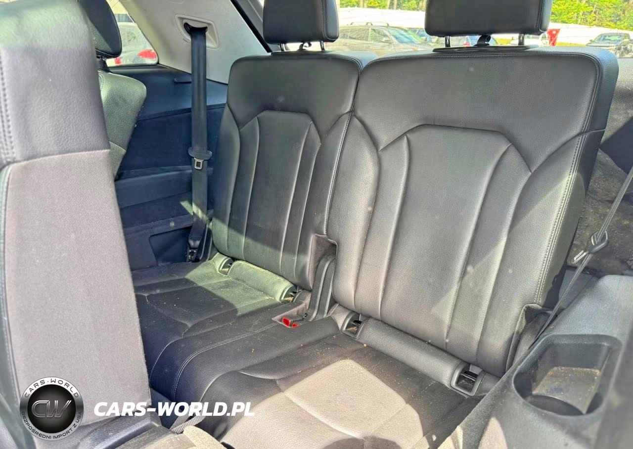 2018 Audi Q7 Premium Plus VIN:WA1LAAF7XJD023827 - 8