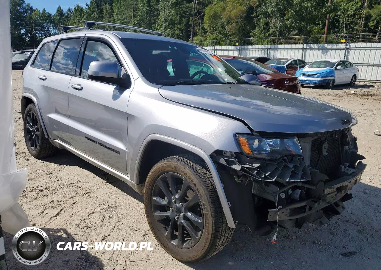 2018 Jeep Grand Cherokee Laredo VIN:1C4RJFAG1JC170631 - 4