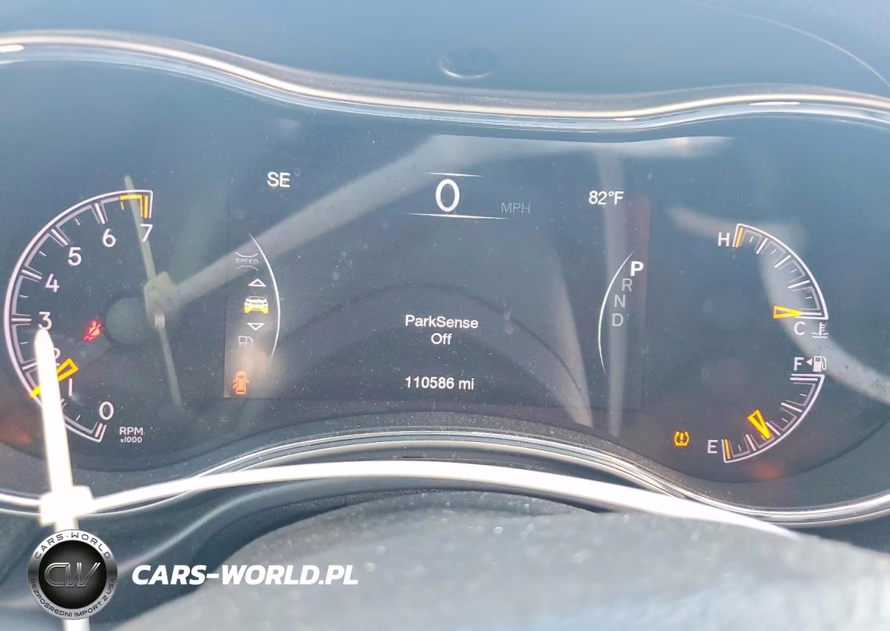 2018 Jeep Grand Cherokee Laredo VIN:1C4RJFAG1JC170631 - 9