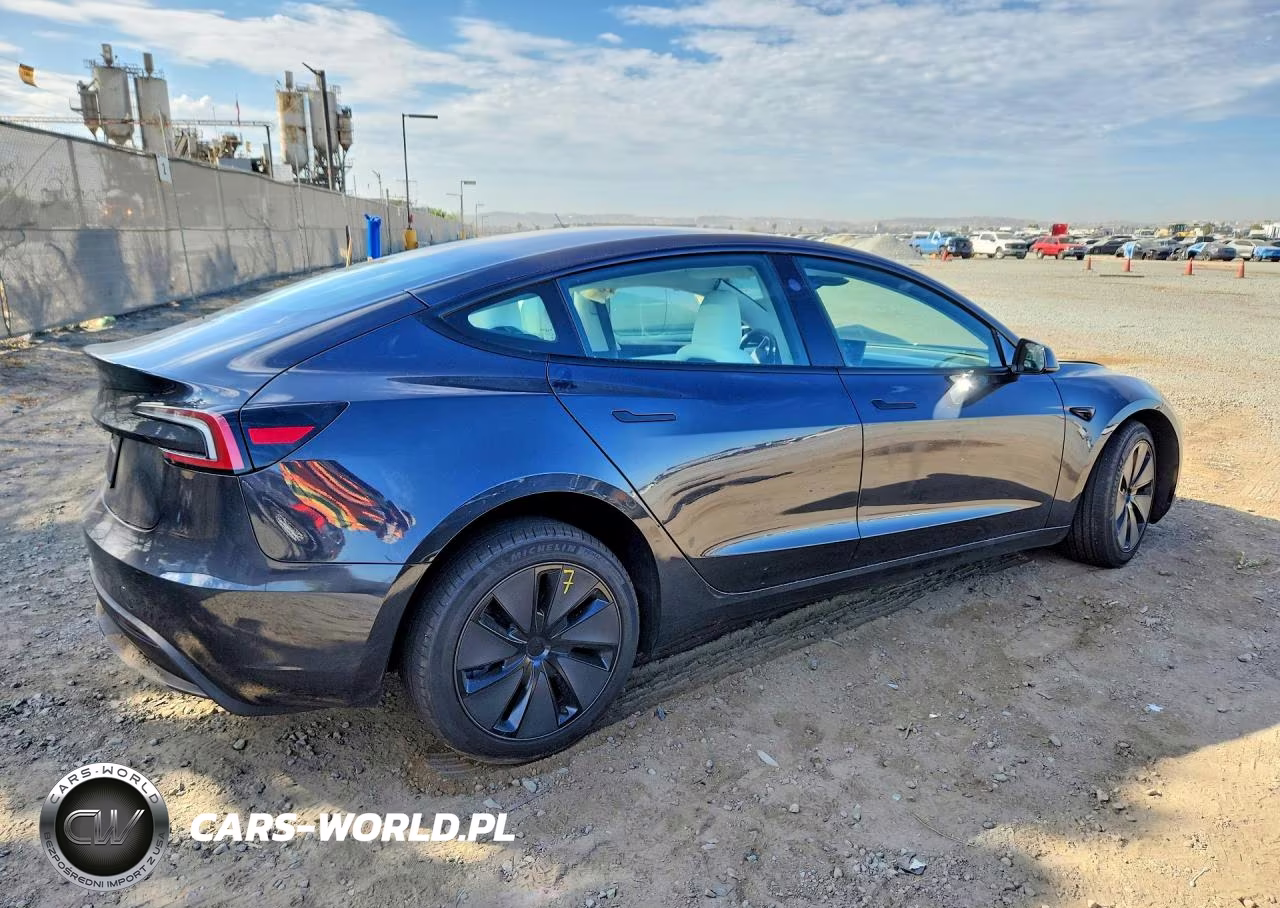 2026 Tesla Model 3 VIN:5YJ3E1EA5TF135518 - 3