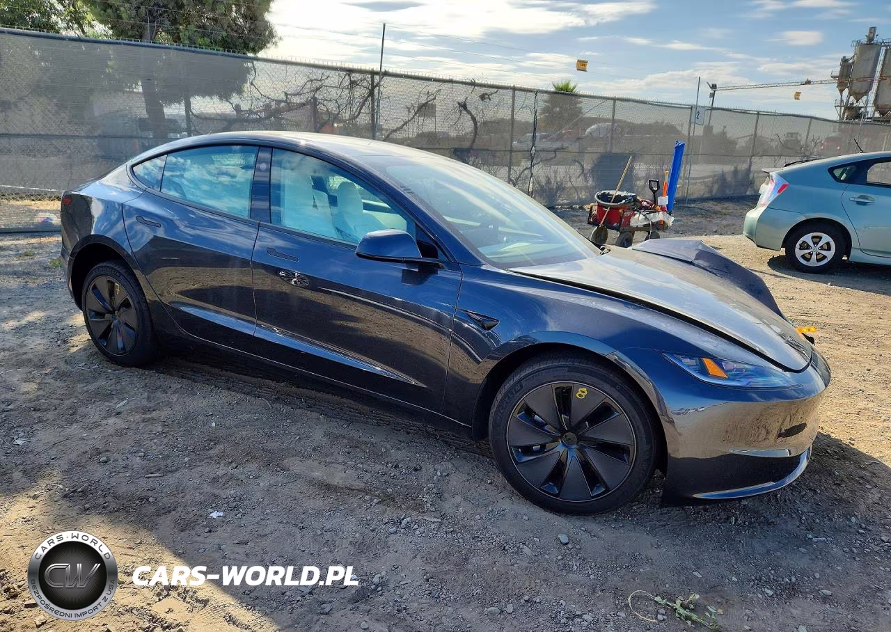 2026 Tesla Model 3 VIN:5YJ3E1EA5TF135518 - 4