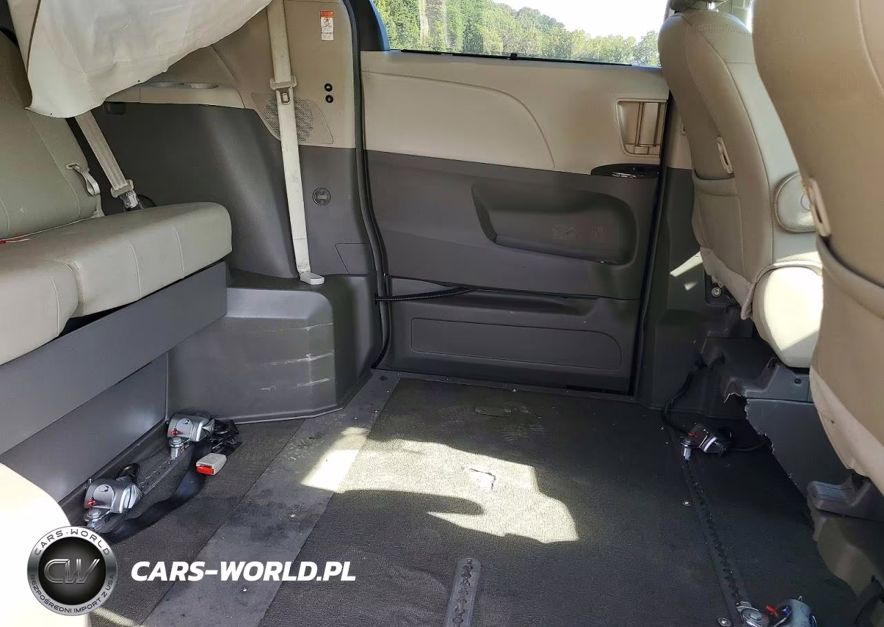 2019 Toyota Sienna Xle 8-Passenger VIN:5TDYZ3DC6KS011759 - 11