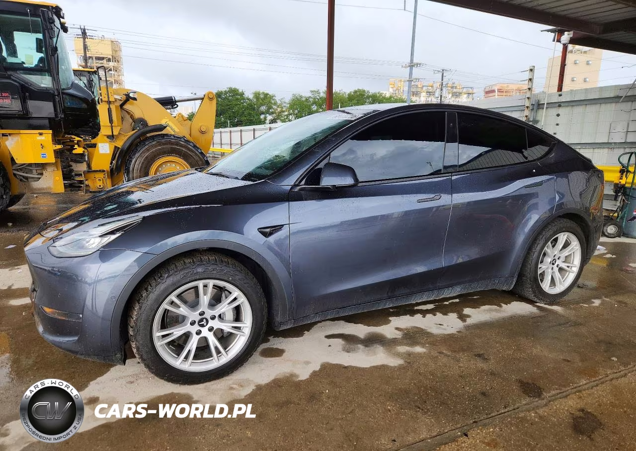 2022 Tesla Model Y – zdjęcie 1 z 12