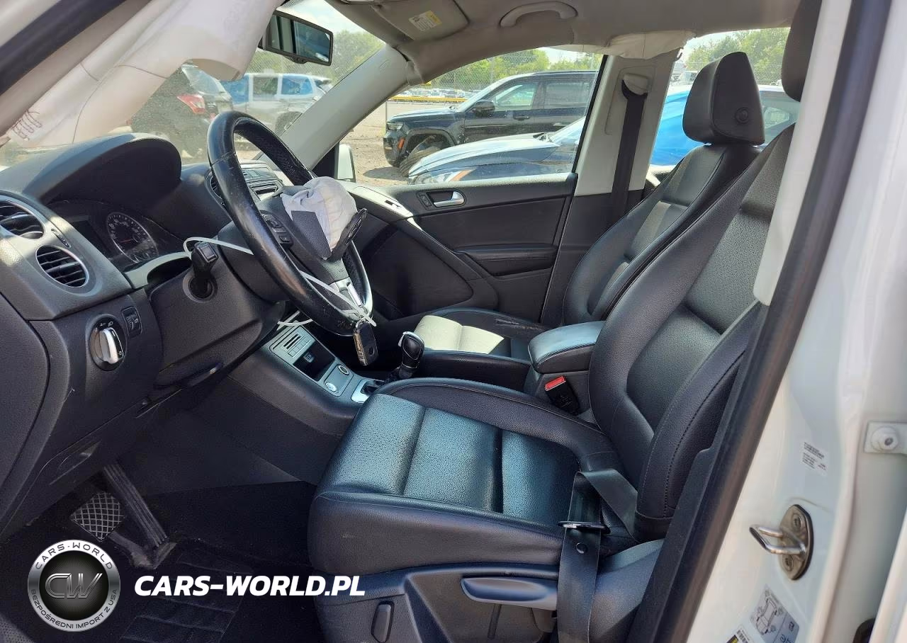 2016 Volkswagen Tiguan S VIN:WVGAV7AX4GW529142 - 7