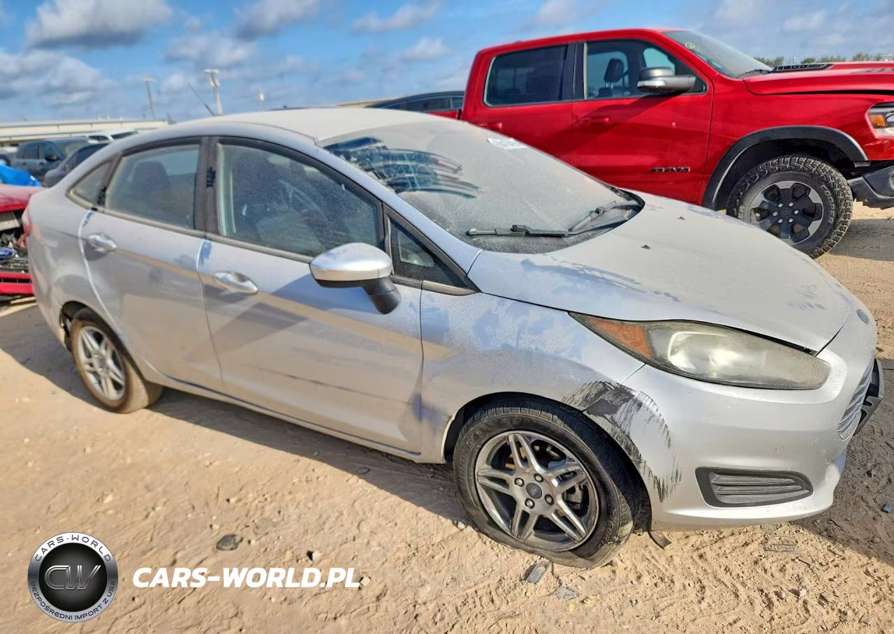 2018 Ford Fiesta Se VIN:3FADP4BJ4JM112542 - 4