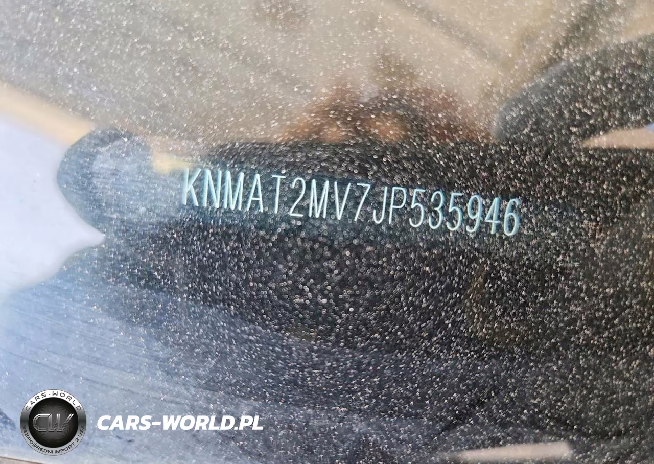 2018 Nissan Rogue S VIN:KNMAT2MV7JP535946 - 13