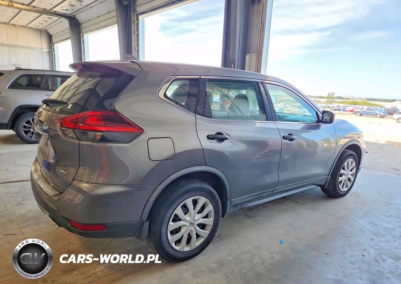 2018 Nissan Rogue S VIN:KNMAT2MV7JP535946 - 3