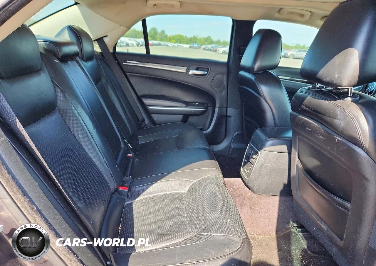 2017 Chrysler 300C VIN:2C3CCAEG2HH570044 - 10