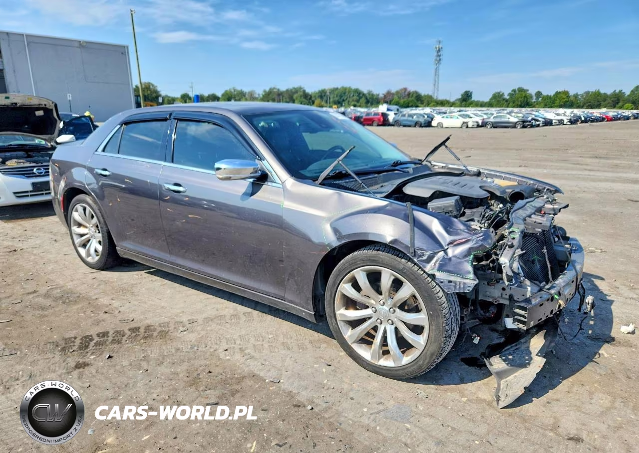 2017 Chrysler 300C VIN:2C3CCAEG2HH570044 - 4