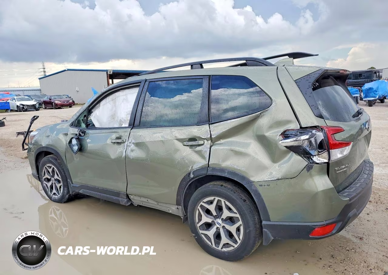 2020 Subaru Forester Premium VIN:JF2SKAJC8LH562561 - 2