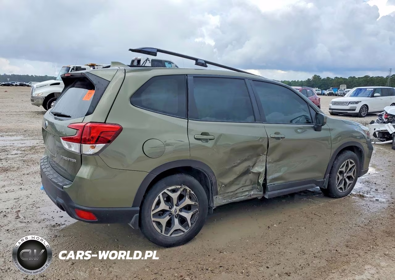 2020 Subaru Forester Premium VIN:JF2SKAJC8LH562561 - 3