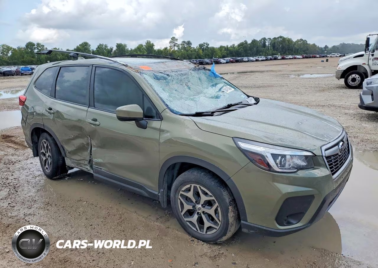 2020 Subaru Forester Premium VIN:JF2SKAJC8LH562561 - 4