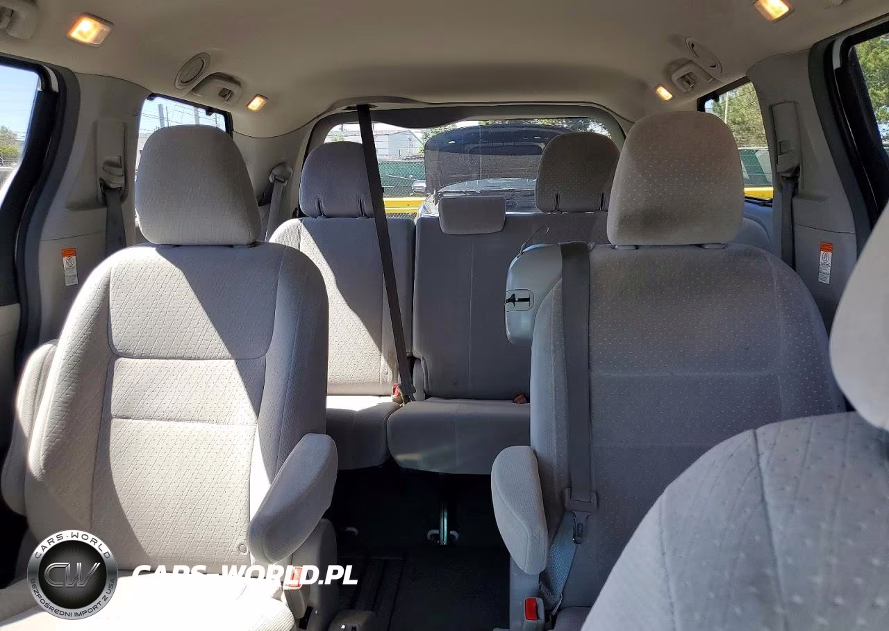 2015 Toyota Sienna VIN:5TDKK3DC3FS585574 - 10