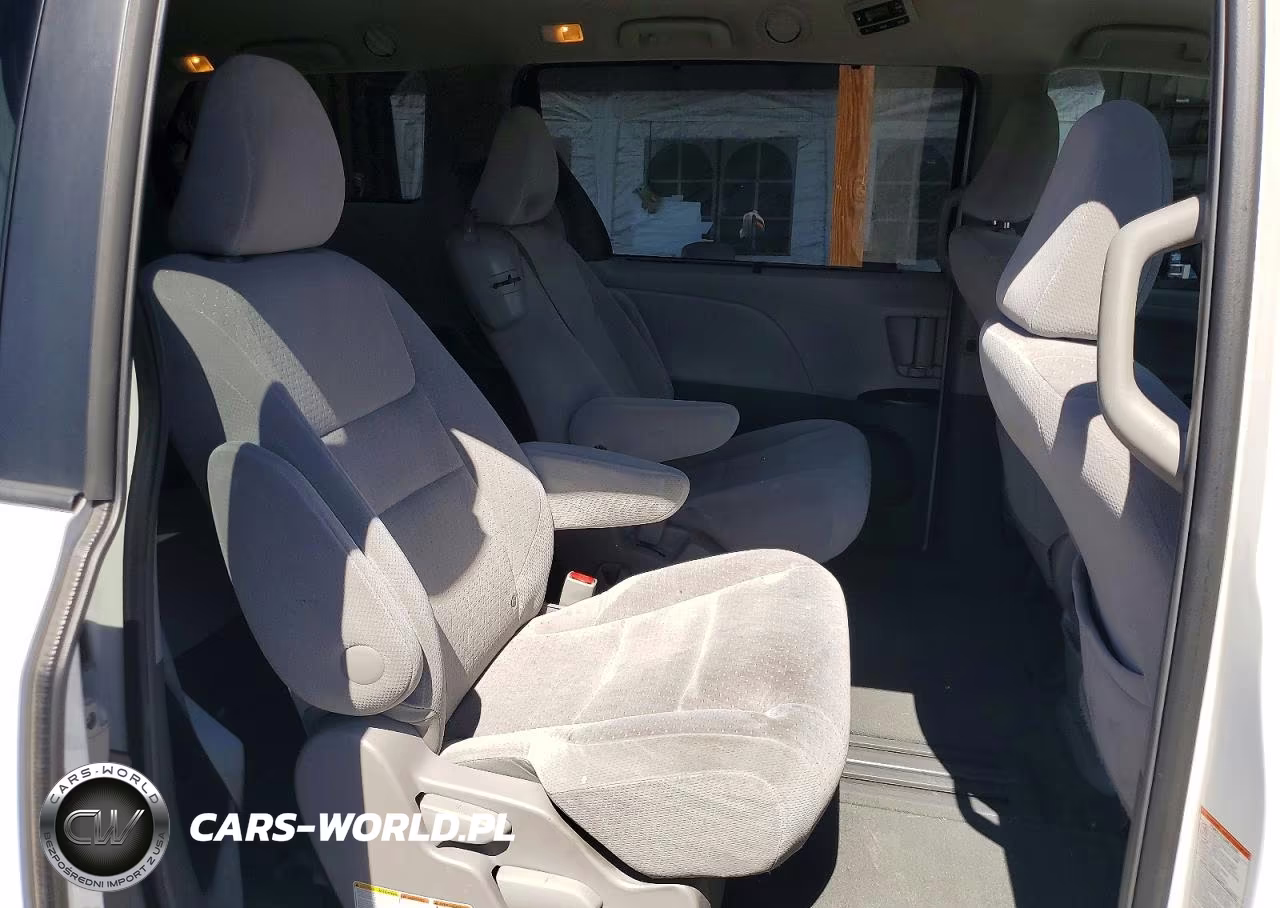 2015 Toyota Sienna VIN:5TDKK3DC3FS585574 - 11